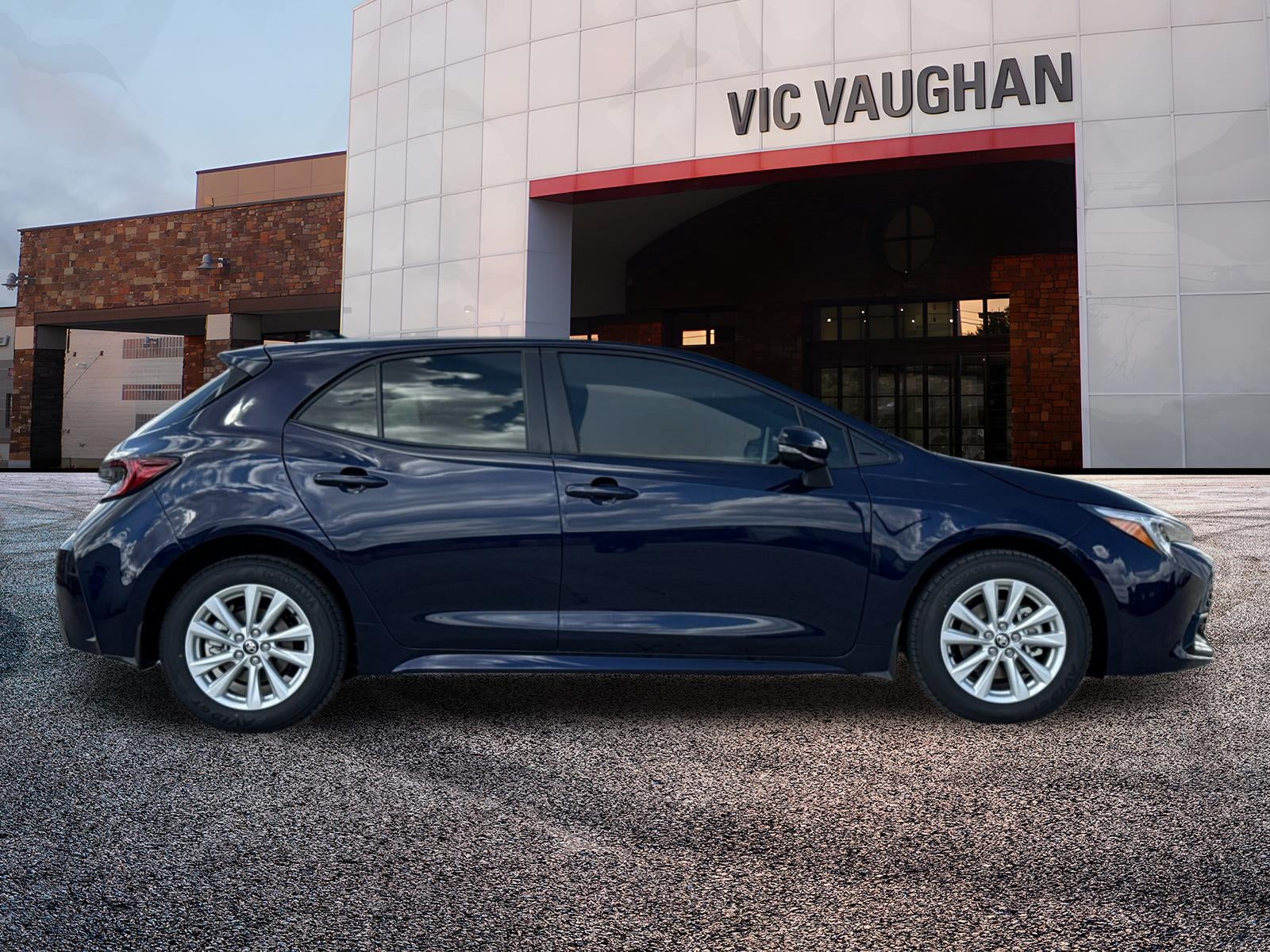2027 Toyota Corolla Hatchback SE