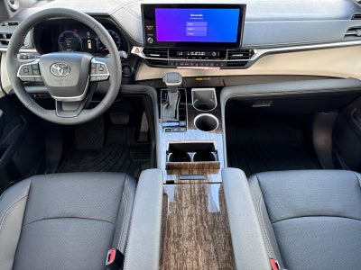 2026 Toyota Sienna Platinum