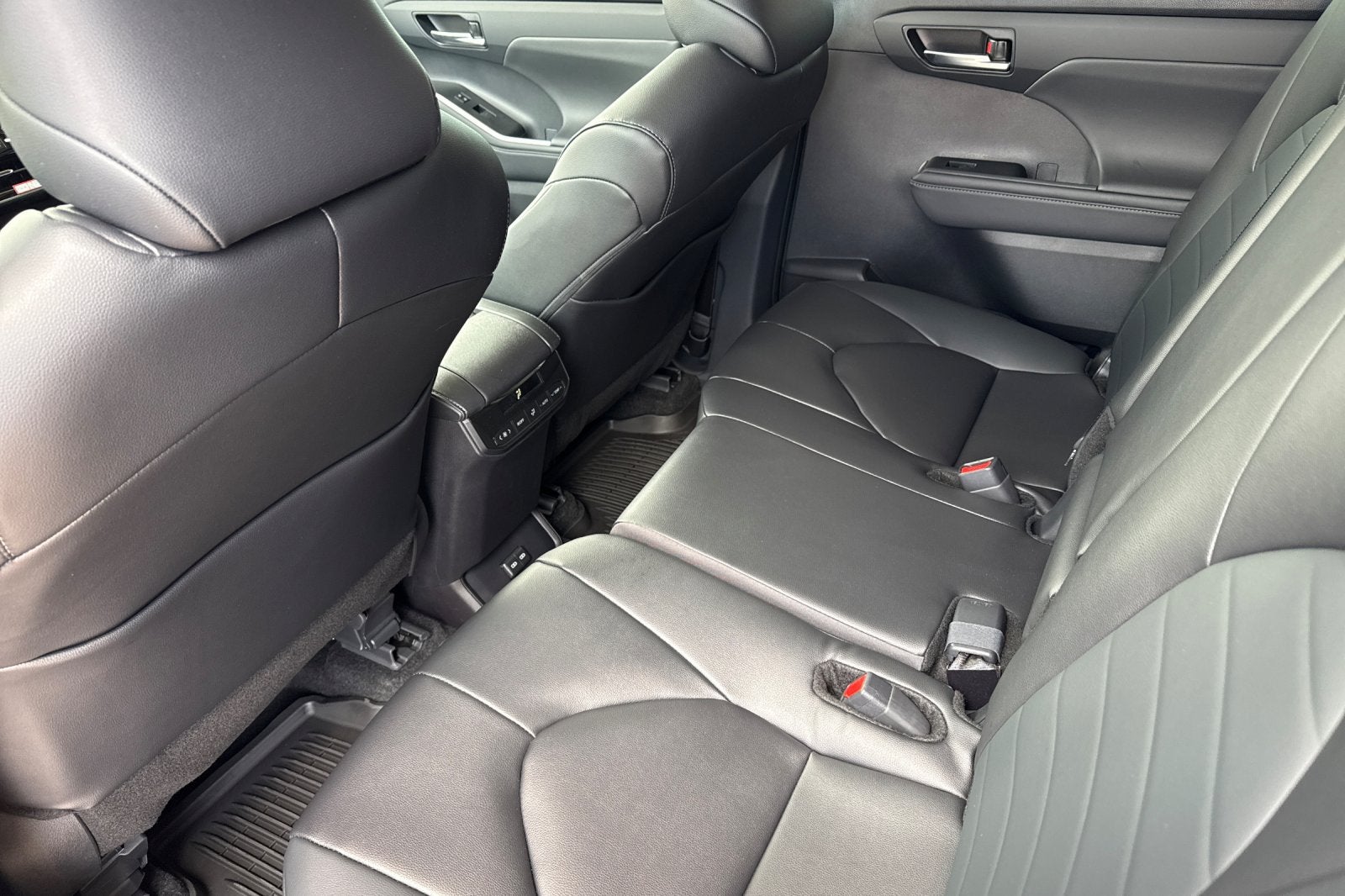 2026 Toyota Highlander Hybrid Hybrid XLE