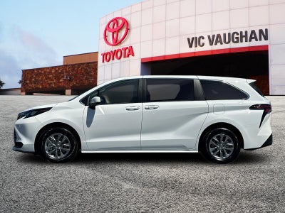 2026 Toyota Sienna LE