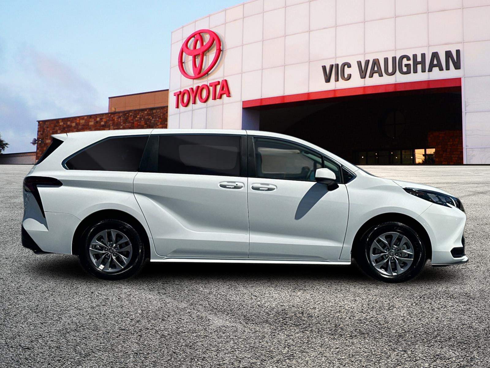 2026 Toyota Sienna LE