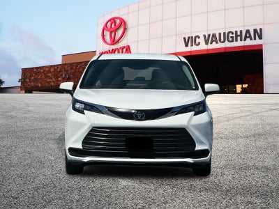 2026 Toyota Sienna LE