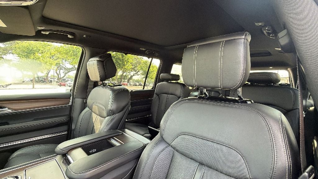 2024 Jeep Grand Wagoneer L Base