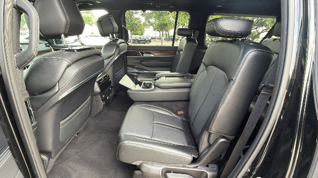 2024 Jeep Grand Wagoneer L Base