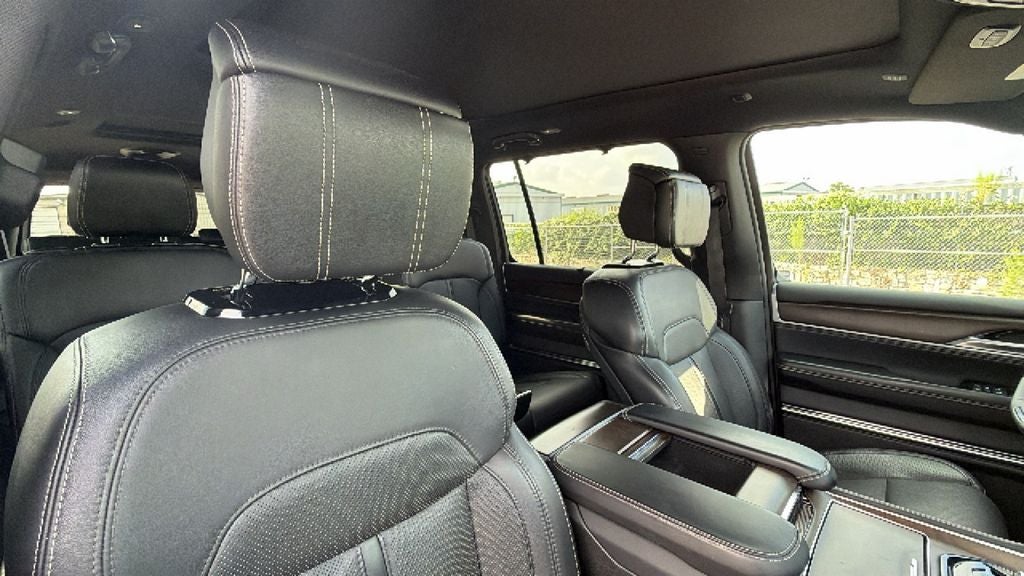 2024 Jeep Grand Wagoneer L Base