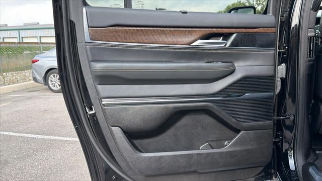 2024 Jeep Grand Wagoneer L Base