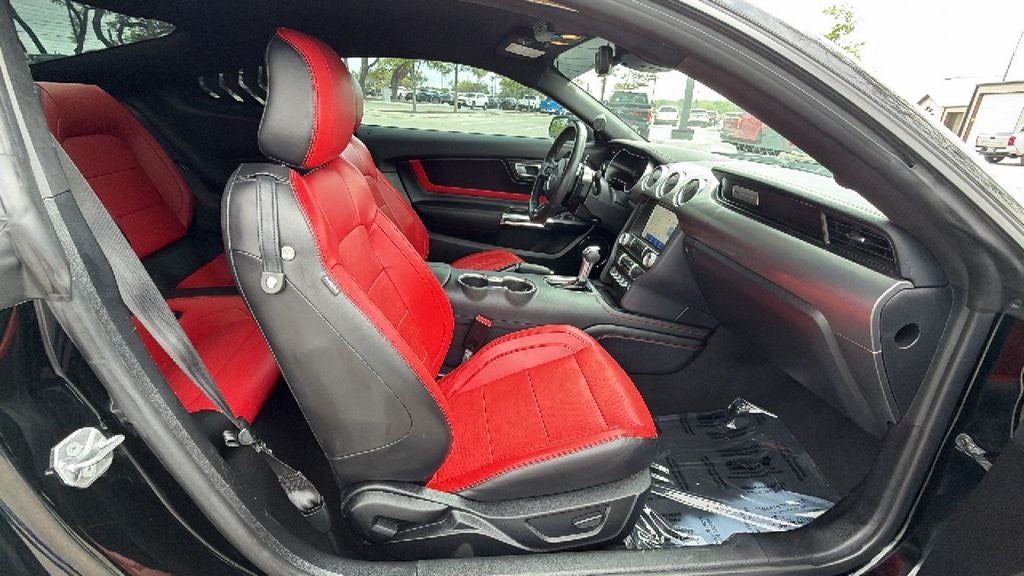 2021 Ford Mustang EcoBoost Premium