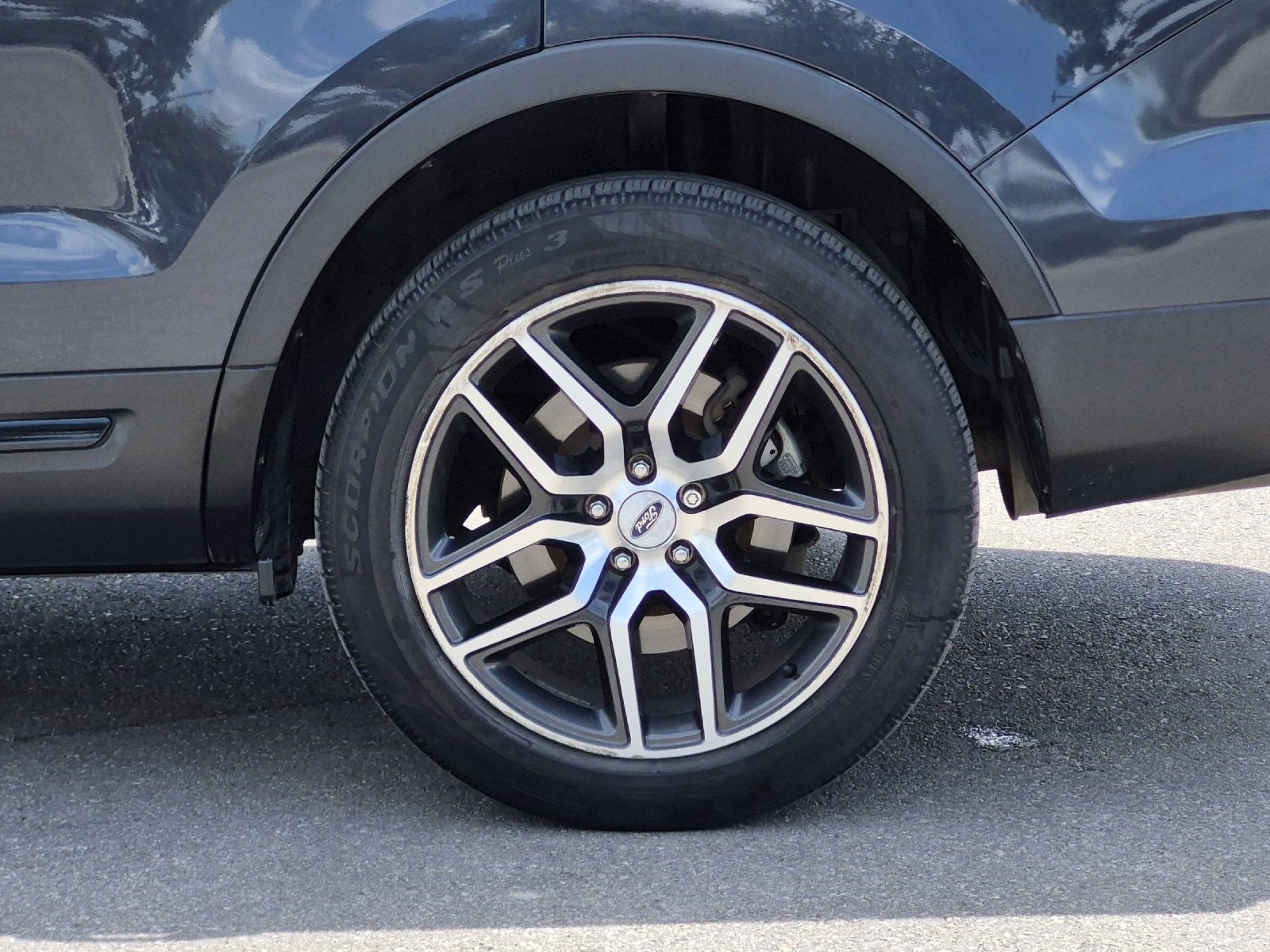 2017 Ford Explorer Sport