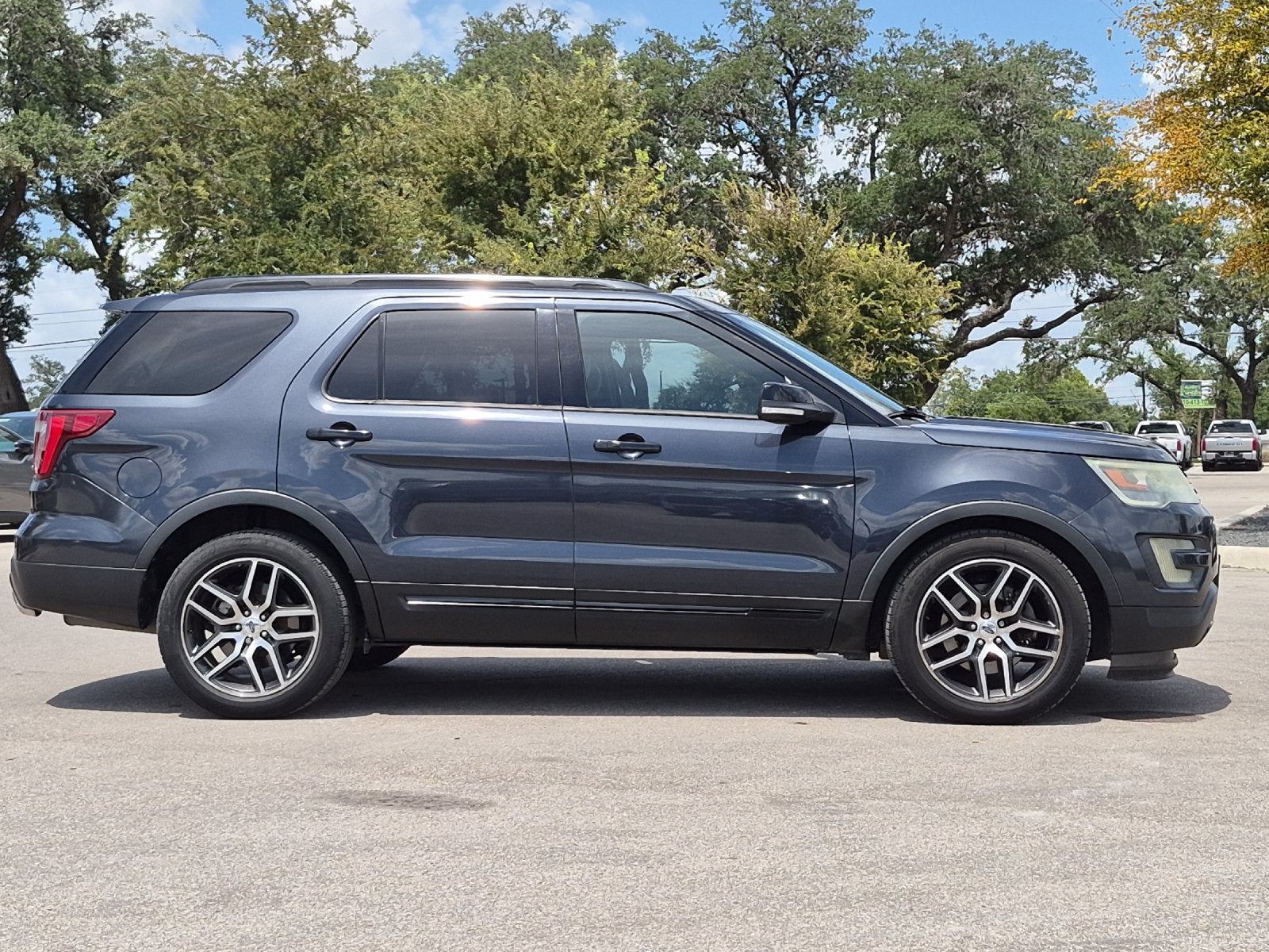2017 Ford Explorer Sport