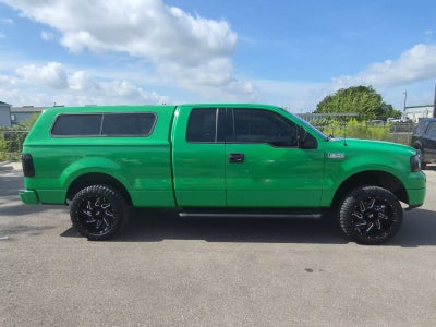 2004 Ford F-150 XL
