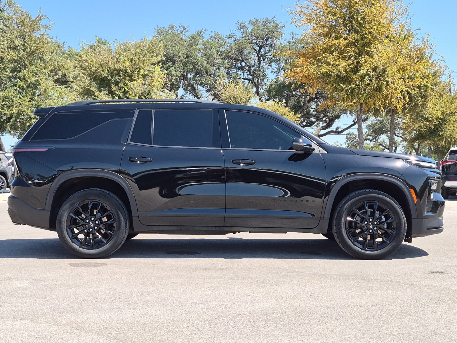 2024 Chevrolet Traverse LT