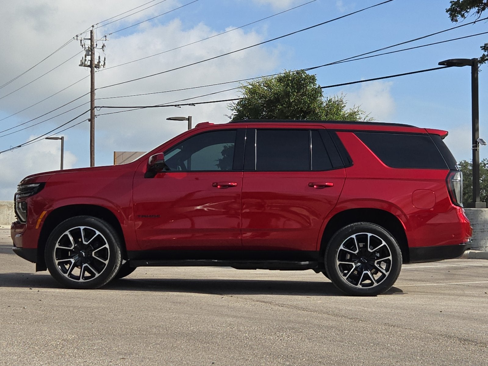 2025 Chevrolet Tahoe RST