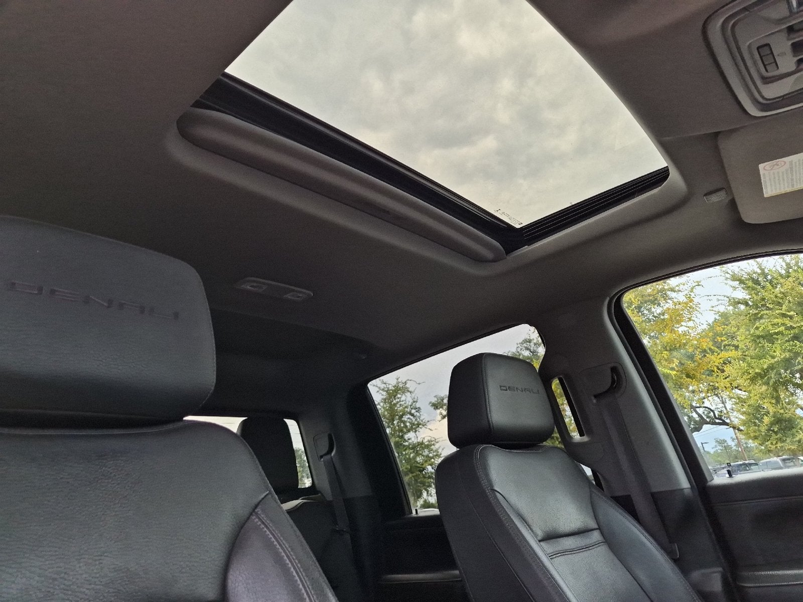 2022 GMC Sierra Denali
