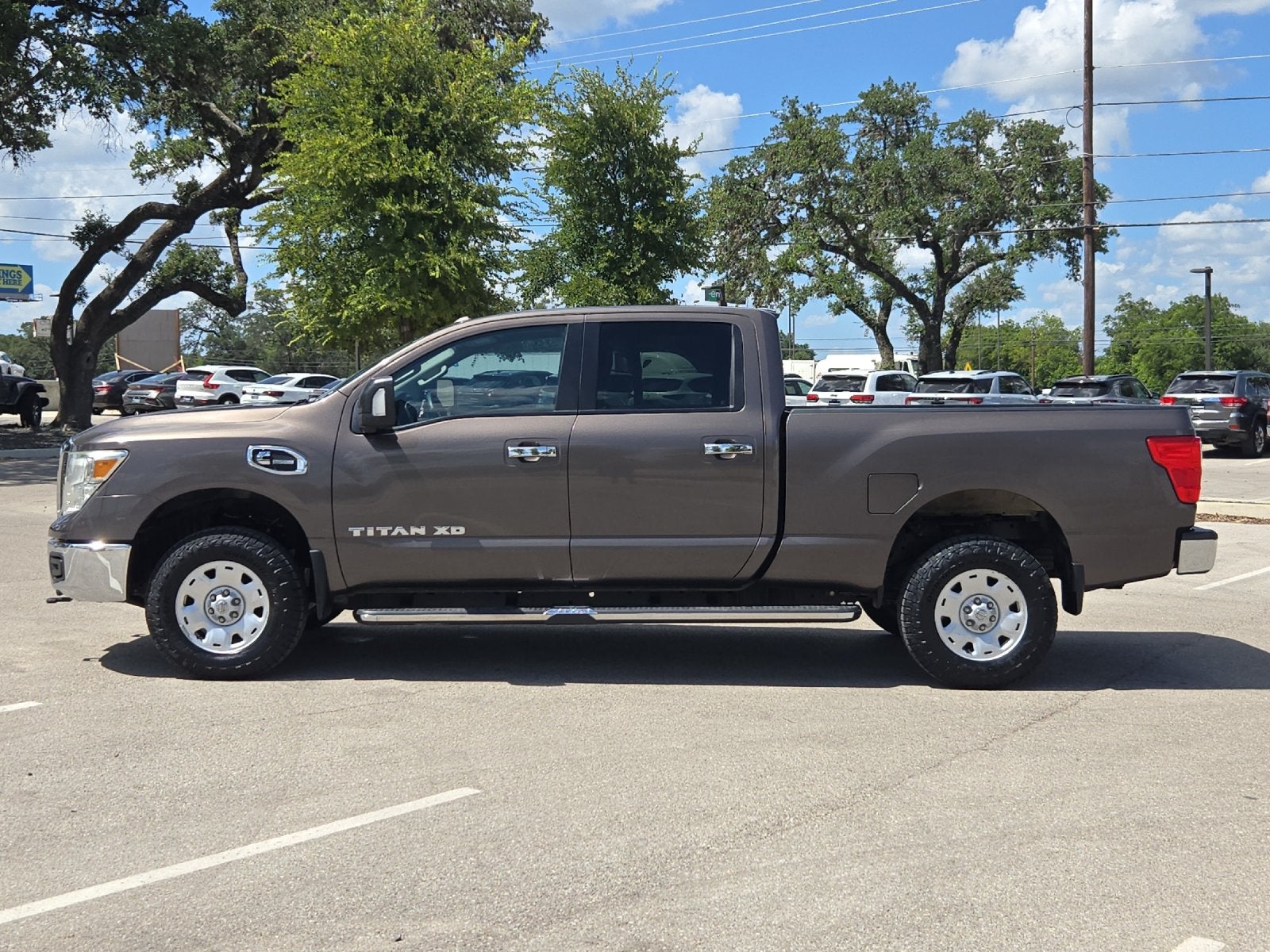 2016 Nissan Titan SV