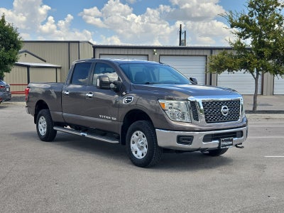 2016 Nissan Titan SV