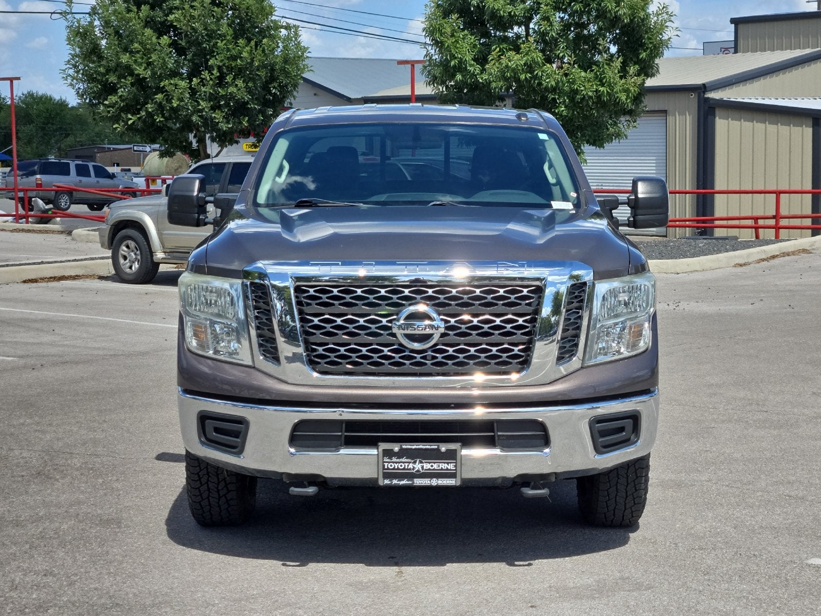 2016 Nissan Titan SV