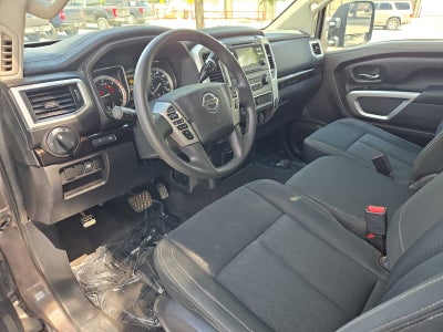 2016 Nissan Titan SV