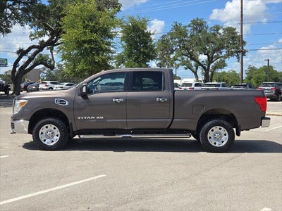 2016 Nissan Titan SV