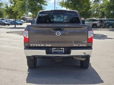 2016 Nissan Titan SV