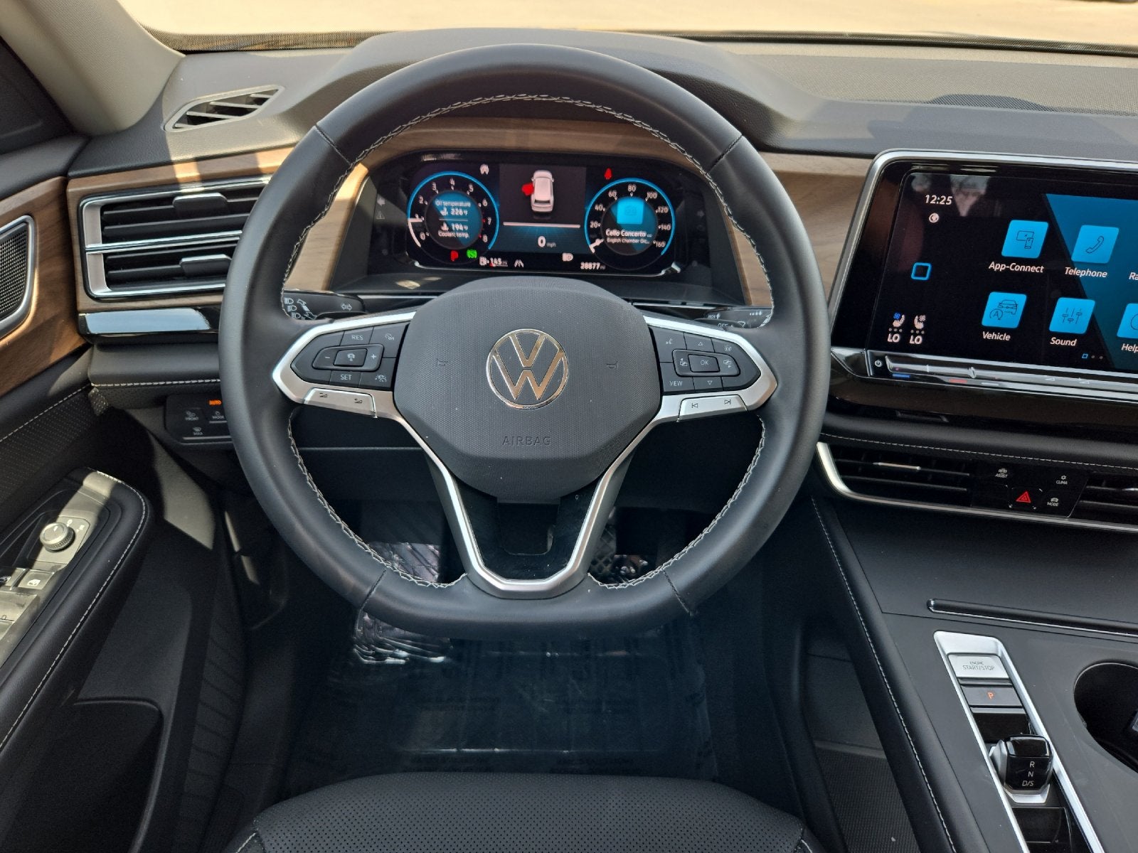 2025 Volkswagen Atlas 2.0T SE
