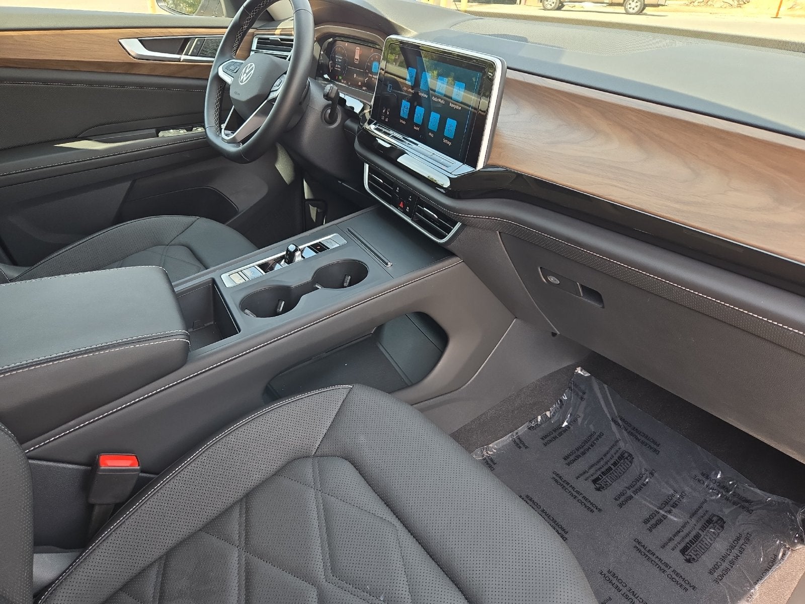 2025 Volkswagen Atlas 2.0T SE