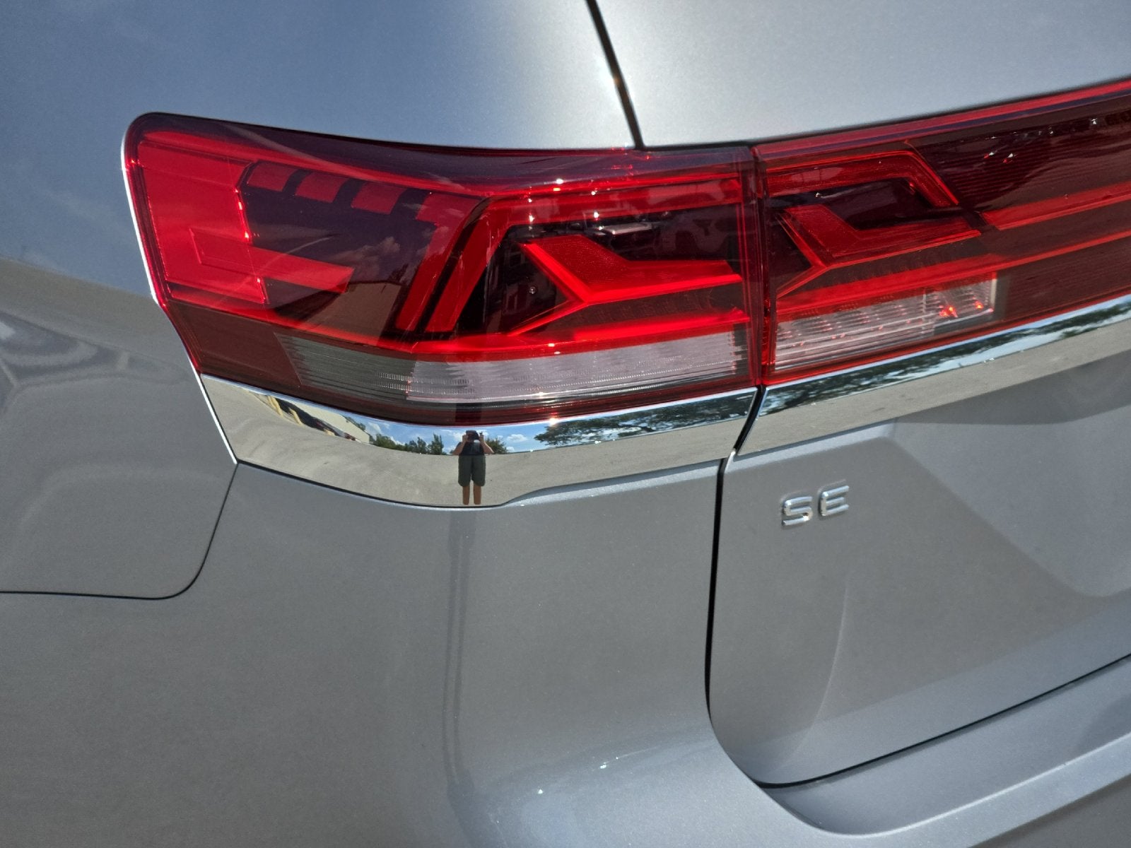 2025 Volkswagen Atlas 2.0T SE