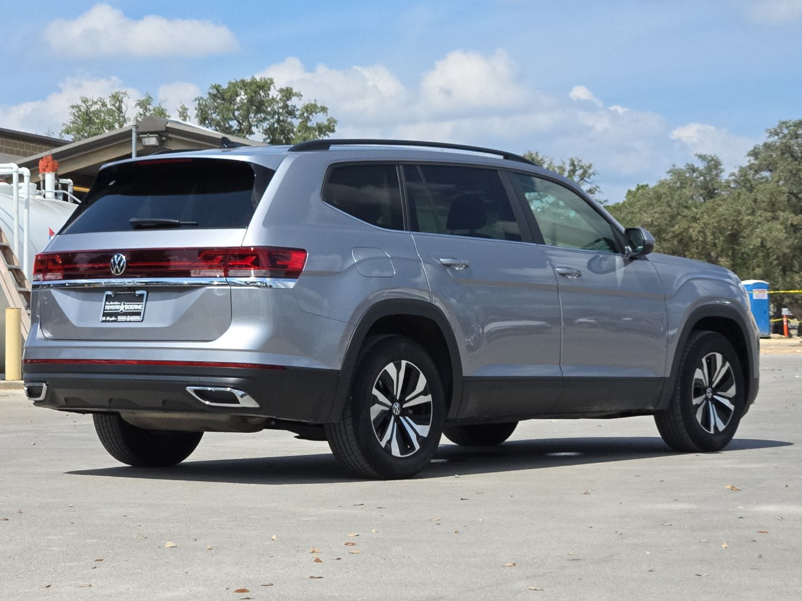 2025 Volkswagen Atlas 2.0T SE