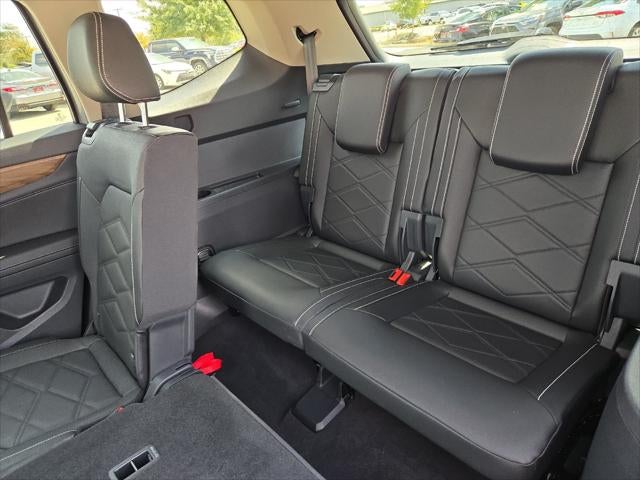 2025 Volkswagen Atlas 2.0T SE