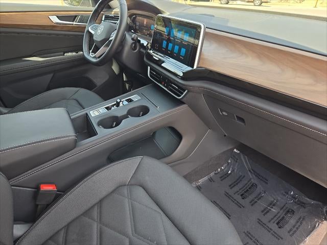 2025 Volkswagen Atlas 2.0T SE