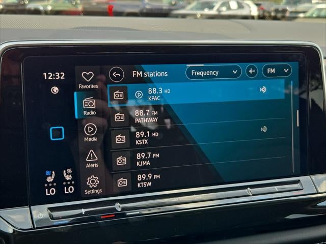 2025 Volkswagen Atlas 2.0T SE