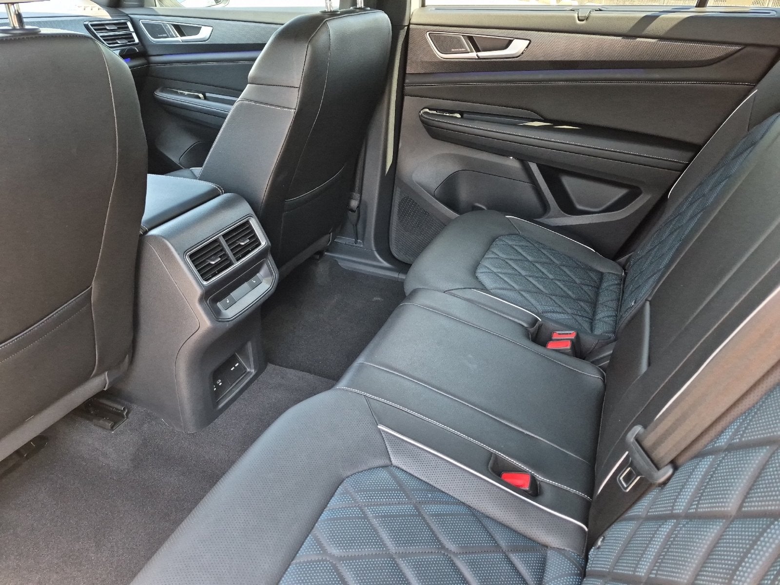 2024 Volkswagen Atlas Cross Sport 2.0T SEL Premium R-Line