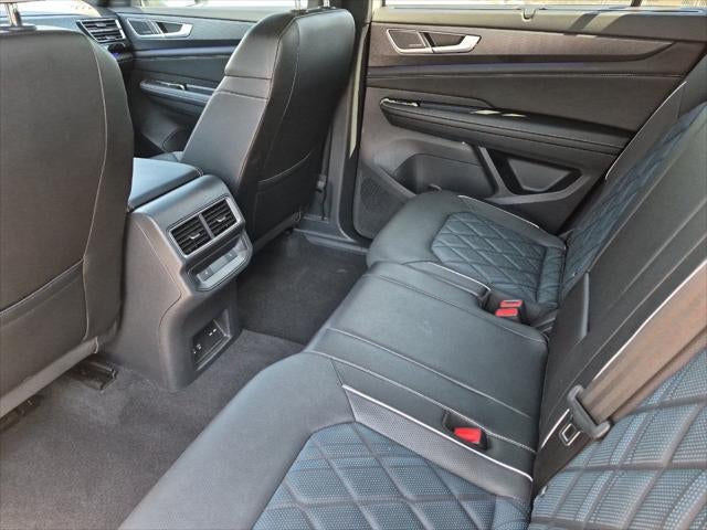 2024 Volkswagen Atlas Cross Sport 2.0T SEL Premium R-Line