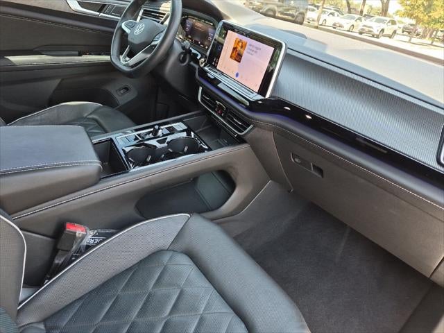 2024 Volkswagen Atlas Cross Sport 2.0T SEL Premium R-Line