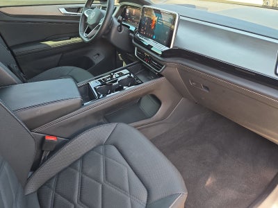 2024 Volkswagen Sport 2.0T SE w/Technology