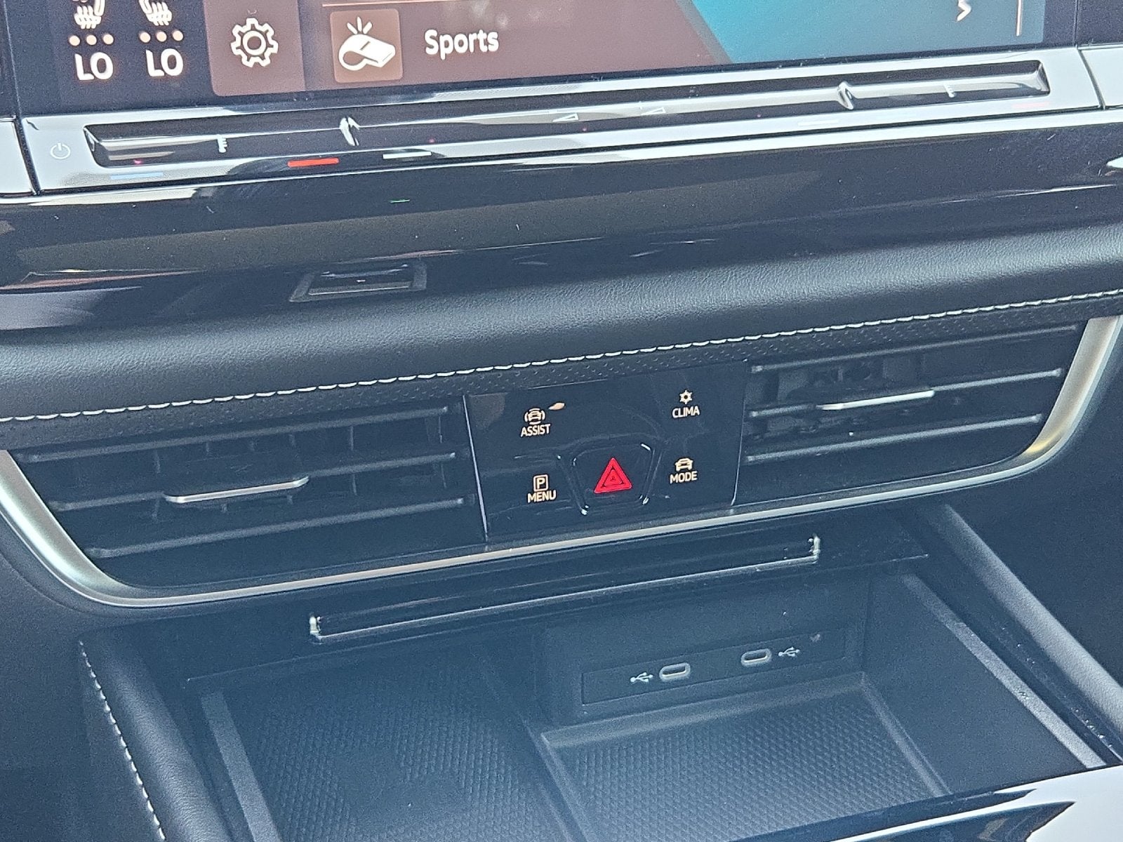 2024 Volkswagen Sport 2.0T SE w/Technology