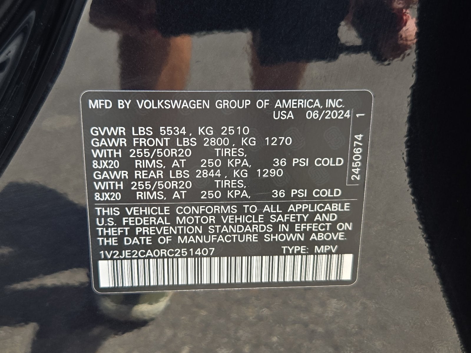 2024 Volkswagen Sport 2.0T SE w/Technology