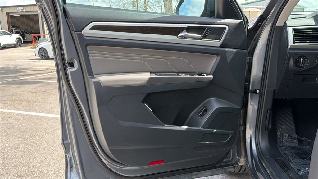 2022 Volkswagen Atlas 2.0T SE w/Technology