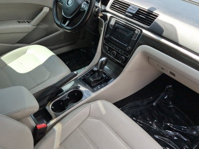 2018 Volkswagen Passat 2.0T SE