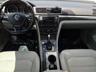 2018 Volkswagen Passat 2.0T SE
