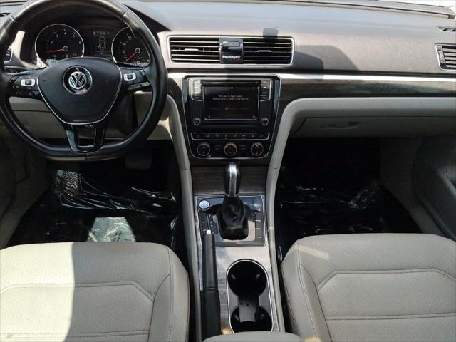 2018 Volkswagen Passat 2.0T SE
