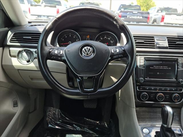 2018 Volkswagen Passat 2.0T SE