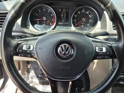 2018 Volkswagen Passat 2.0T SE