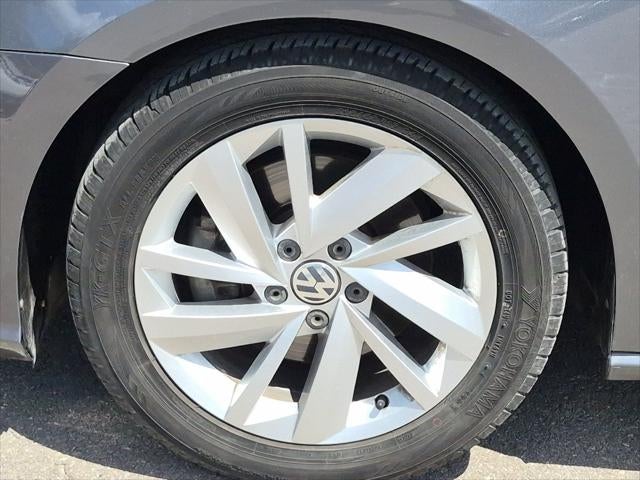 2018 Volkswagen Passat 2.0T SE