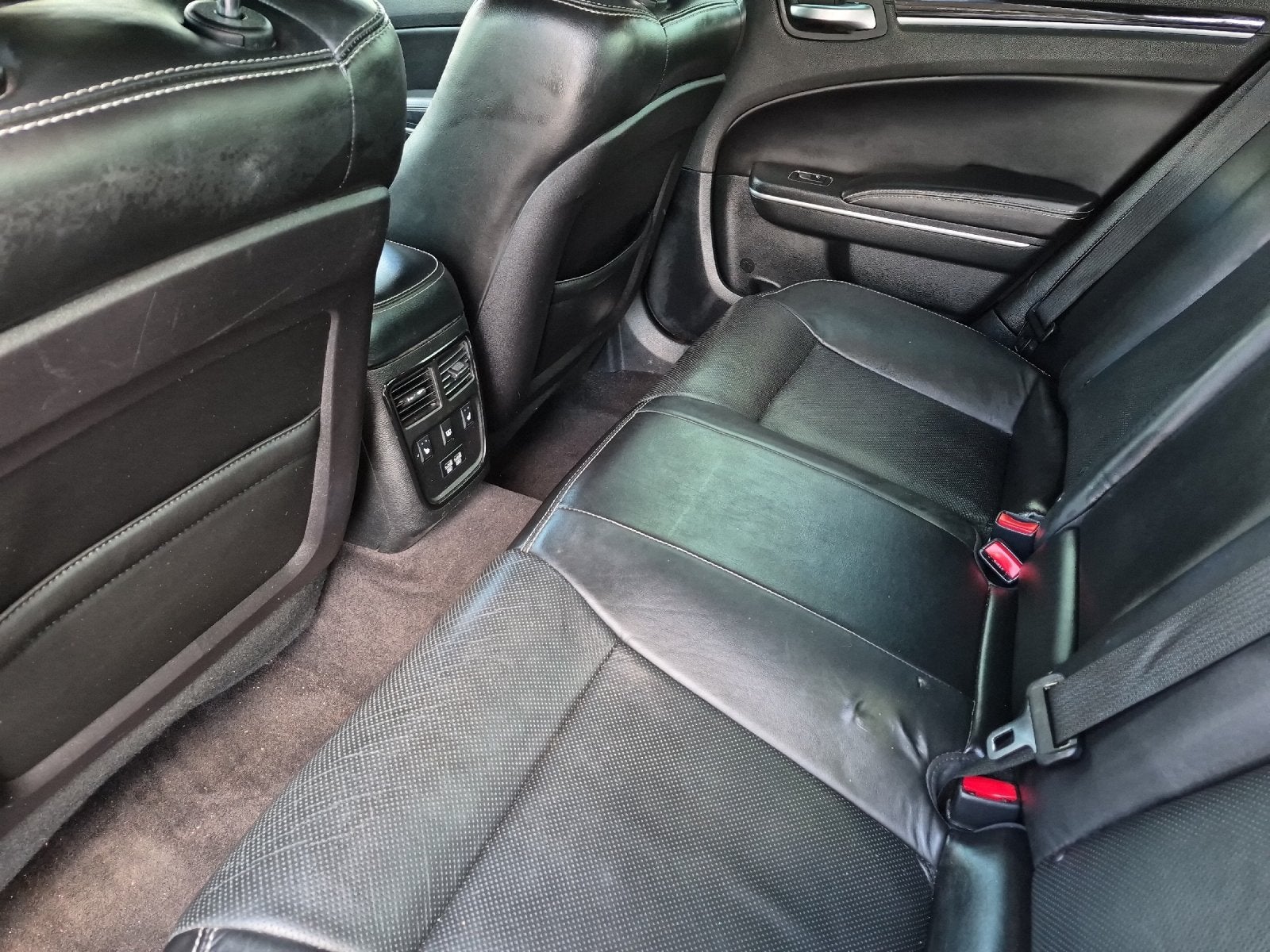 2018 Chrysler 300 S