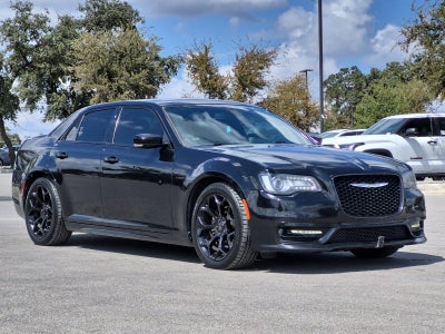 2018 Chrysler 300 S