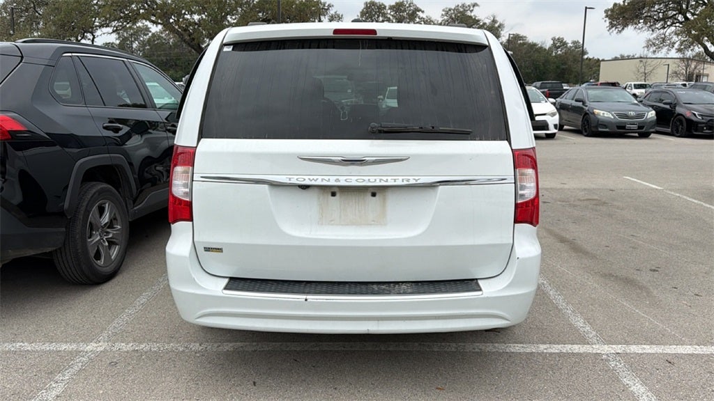 2016 Chrysler Town & Country Touring