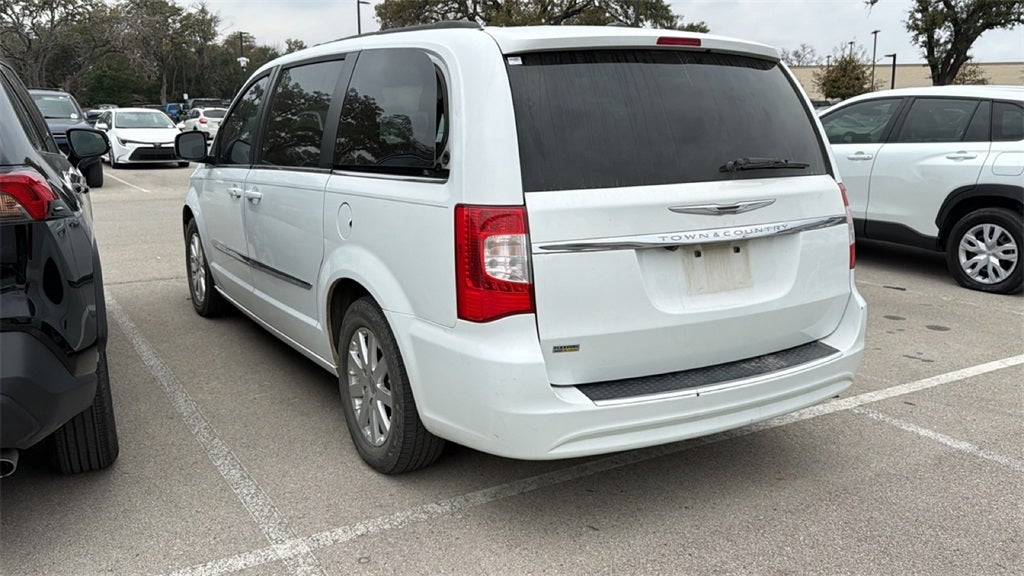 2016 Chrysler Town & Country Touring
