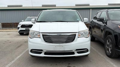2016 Chrysler Town & Country Touring
