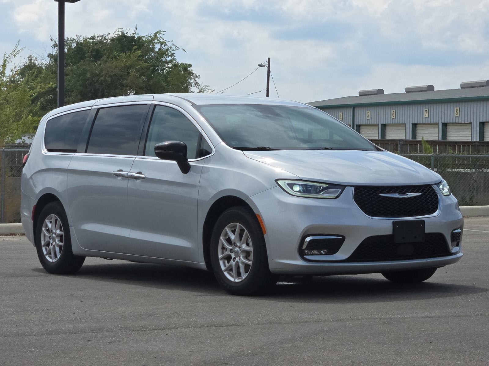 2024 Chrysler Pacifica Touring L
