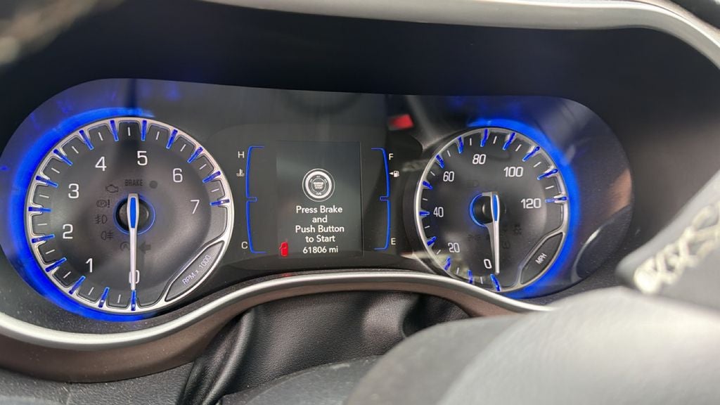 2023 Chrysler Voyager LX